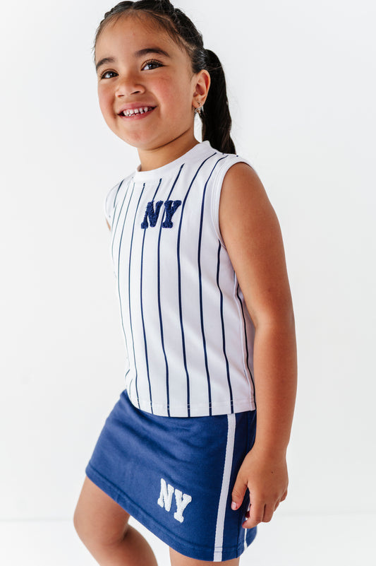 Pin stripe tank