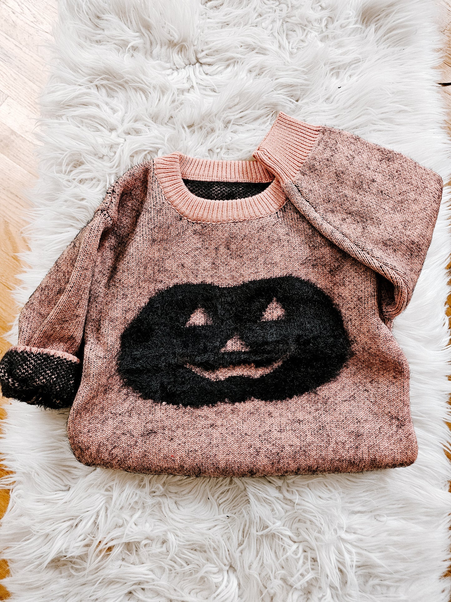 Pumpkin fuzzy skull sweater