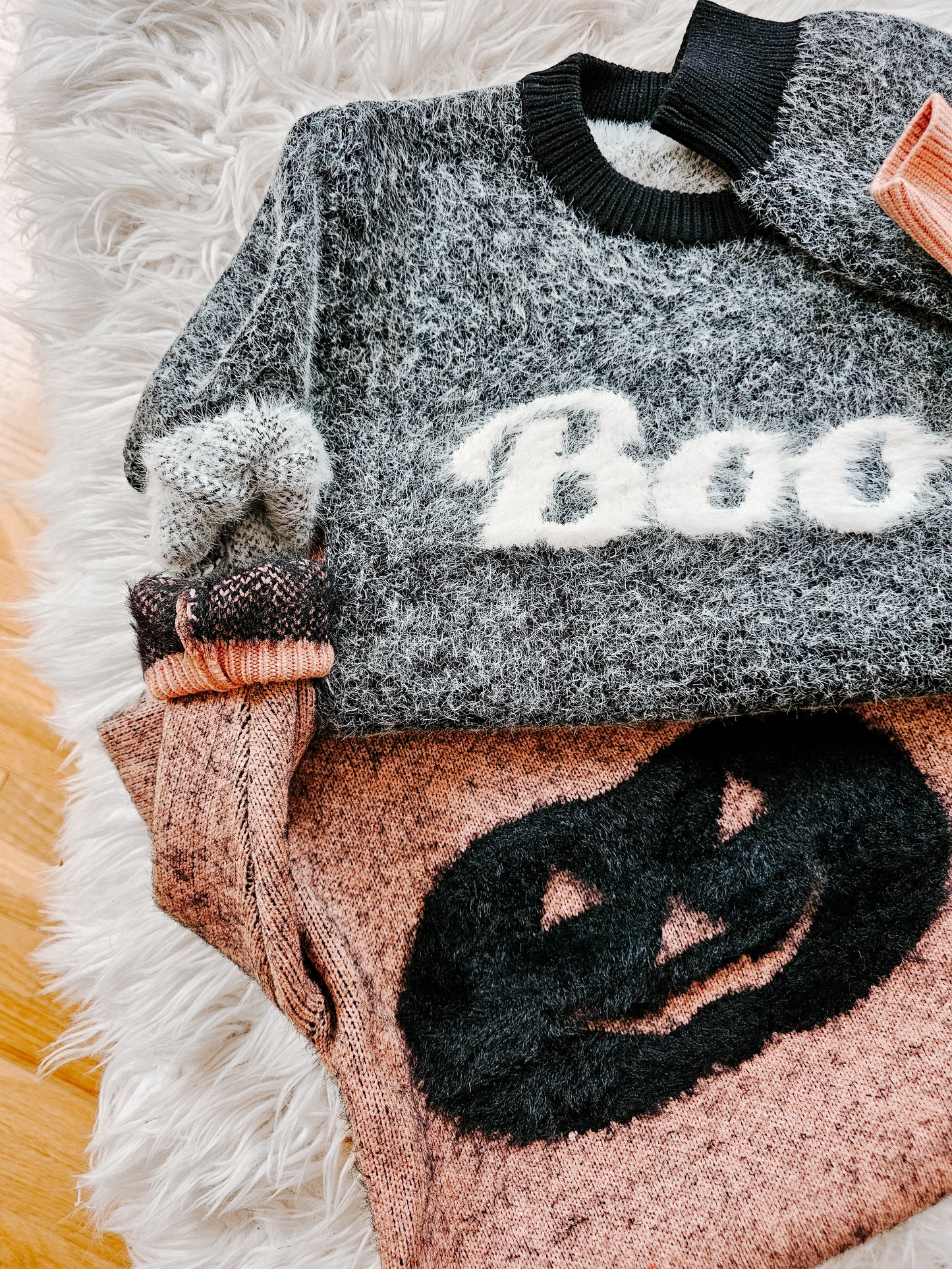 Pumpkin fuzzy skull sweater