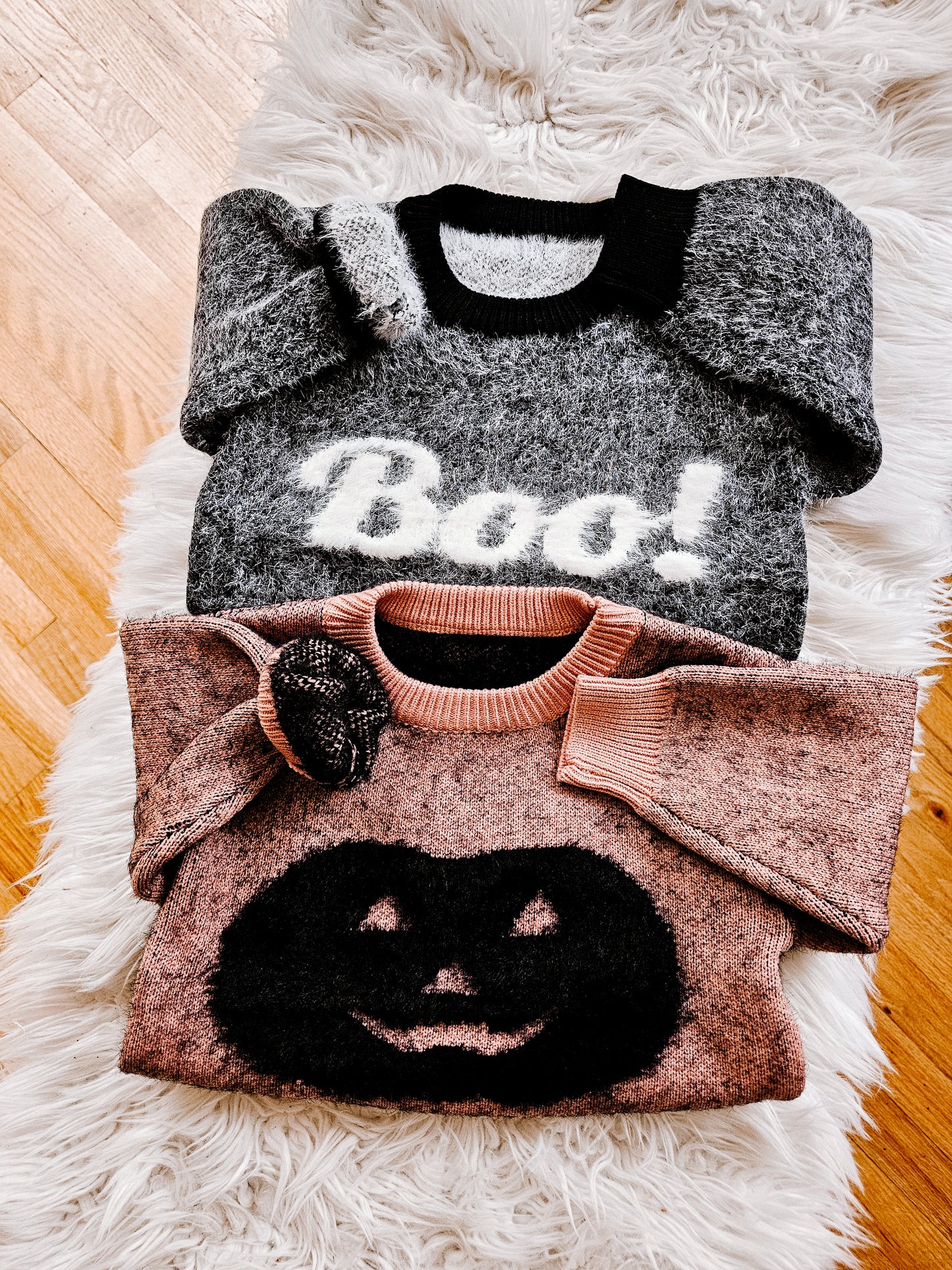 Pumpkin fuzzy skull sweater